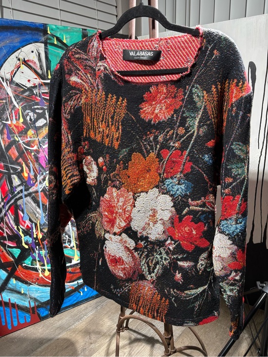 Valabasas Other - Valabasas sweater read